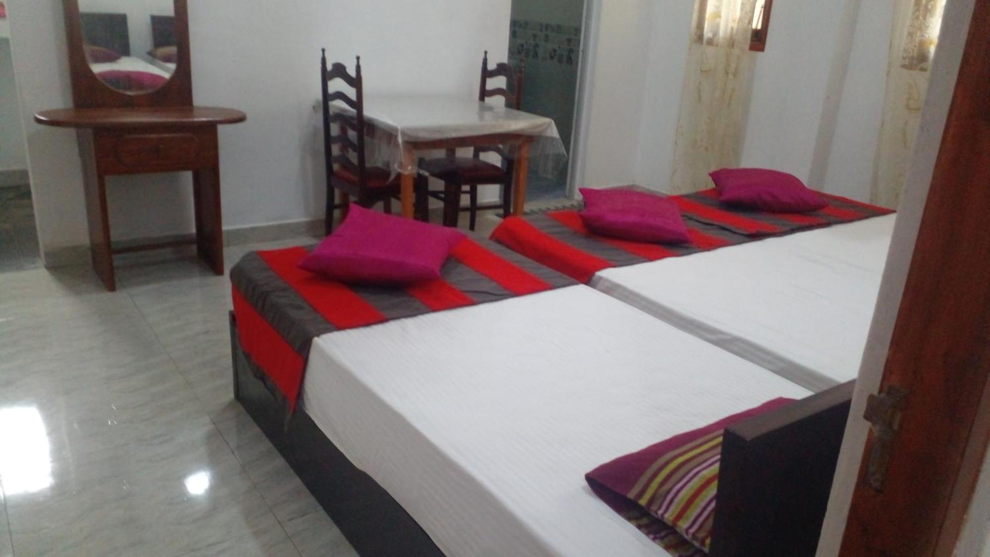 Star Home Stay Бентота Екстериор снимка